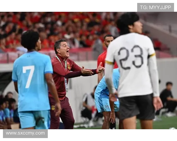 中国足球队备战亚洲杯，主帅透露新阵容及战术布局