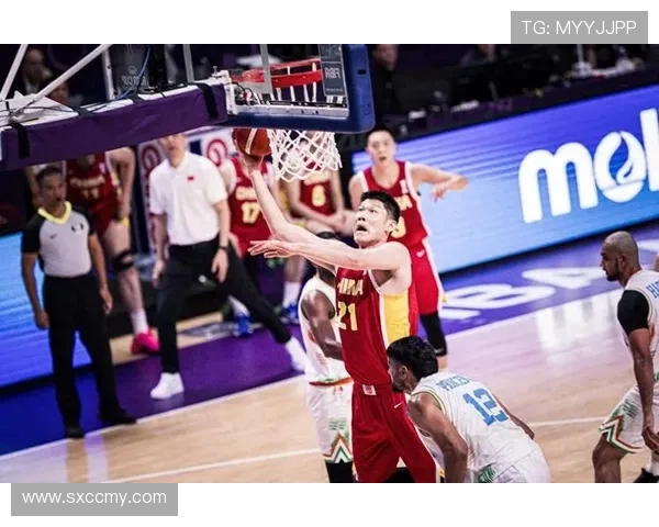 中国男篮力克菲律宾晋级亚洲杯决赛 展现强大团队实力