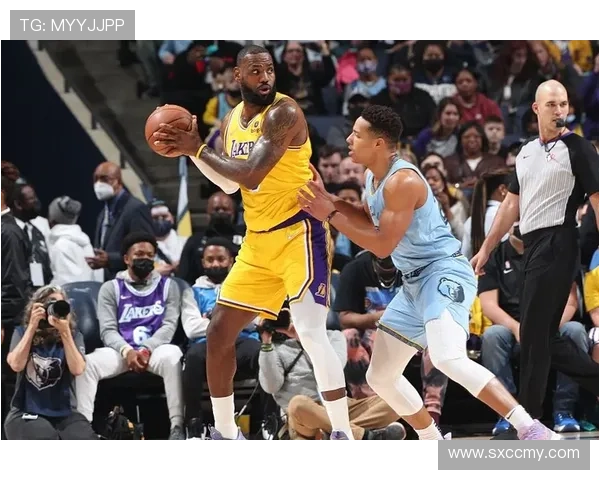 詹姆斯领先湖人队逆转胜勇士 莫兰特复出贡献全能表现