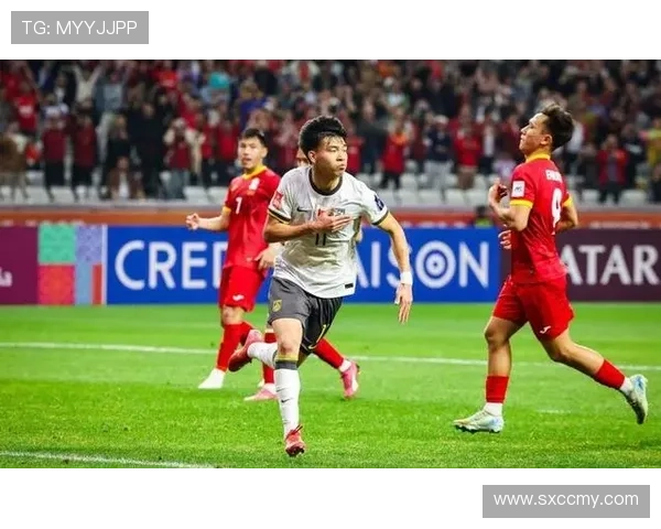 中国男篮击败澳大利亚成功晋级世界杯八强 新星崭露头角引发球迷热议