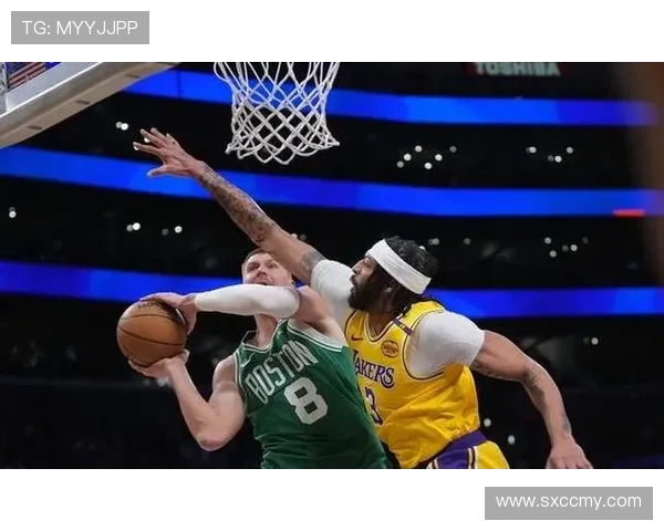 詹姆斯创纪录战胜凯尔特人领跑西部 湖人全队表现亮眼助力胜利